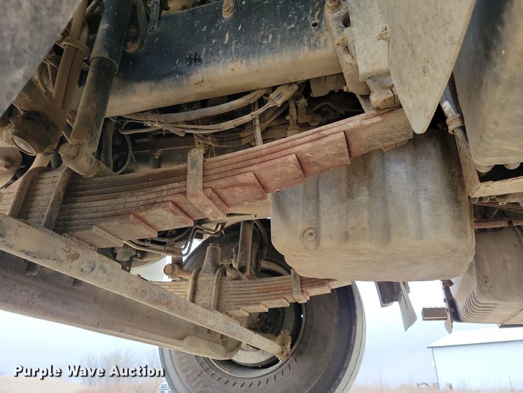 image for item OH9463 2012 Freightliner 114SD ready mix truck