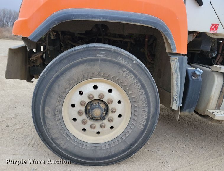 image for item OH9463 2012 Freightliner 114SD ready mix truck