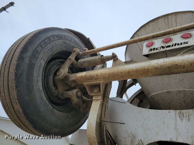 image for item OH9463 2012 Freightliner 114SD ready mix truck