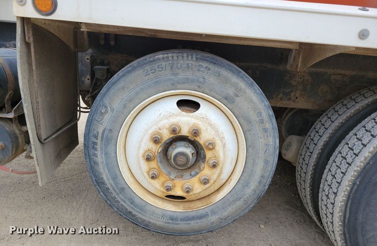 image for item OH9463 2012 Freightliner 114SD ready mix truck