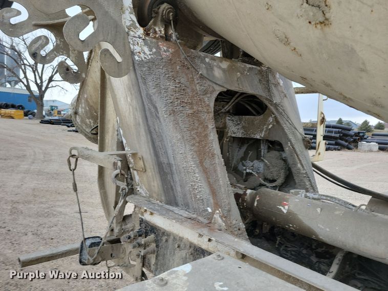 image for item OH9464 2001 International 5500i ready mix truck