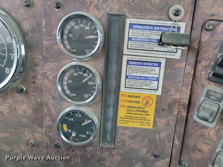 image for item OH9464 2001 International 5500i ready mix truck