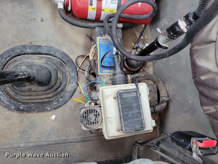 image for item OH9464 2001 International 5500i ready mix truck