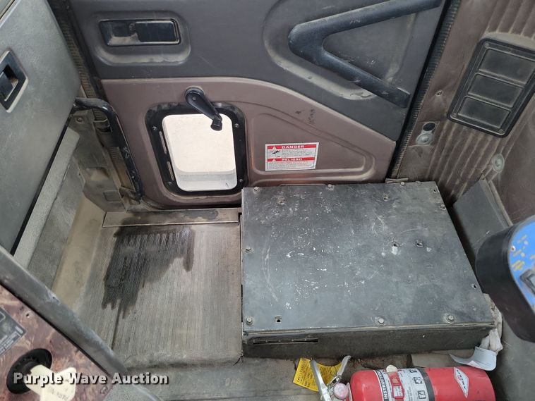 image for item OH9464 2001 International 5500i ready mix truck