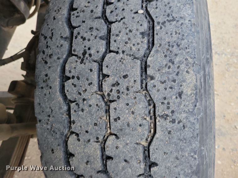 image for item OH9464 2001 International 5500i ready mix truck