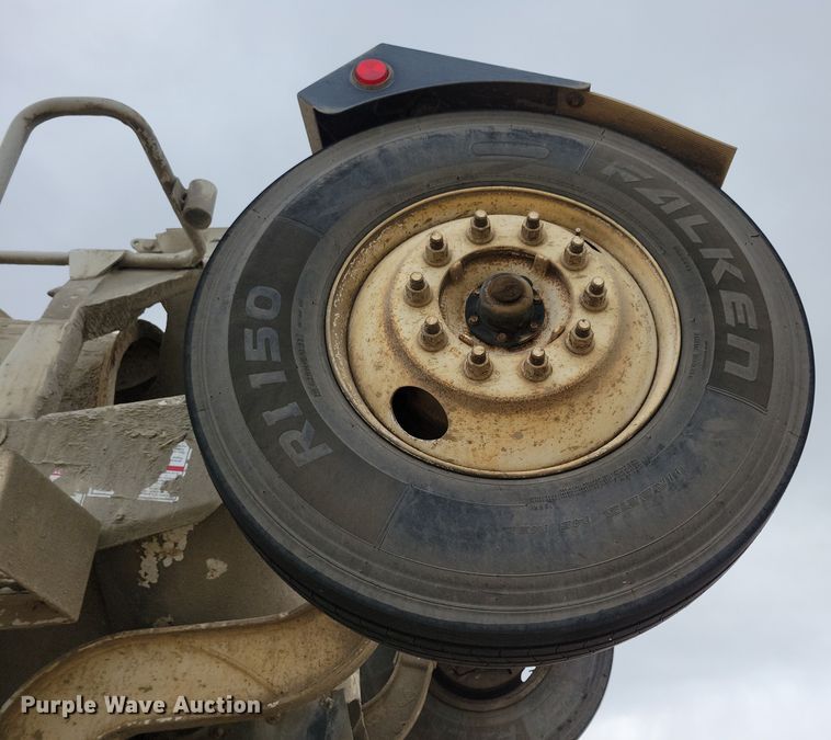 image for item OH9464 2001 International 5500i ready mix truck