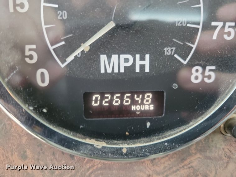 image for item OH9464 2001 International 5500i ready mix truck