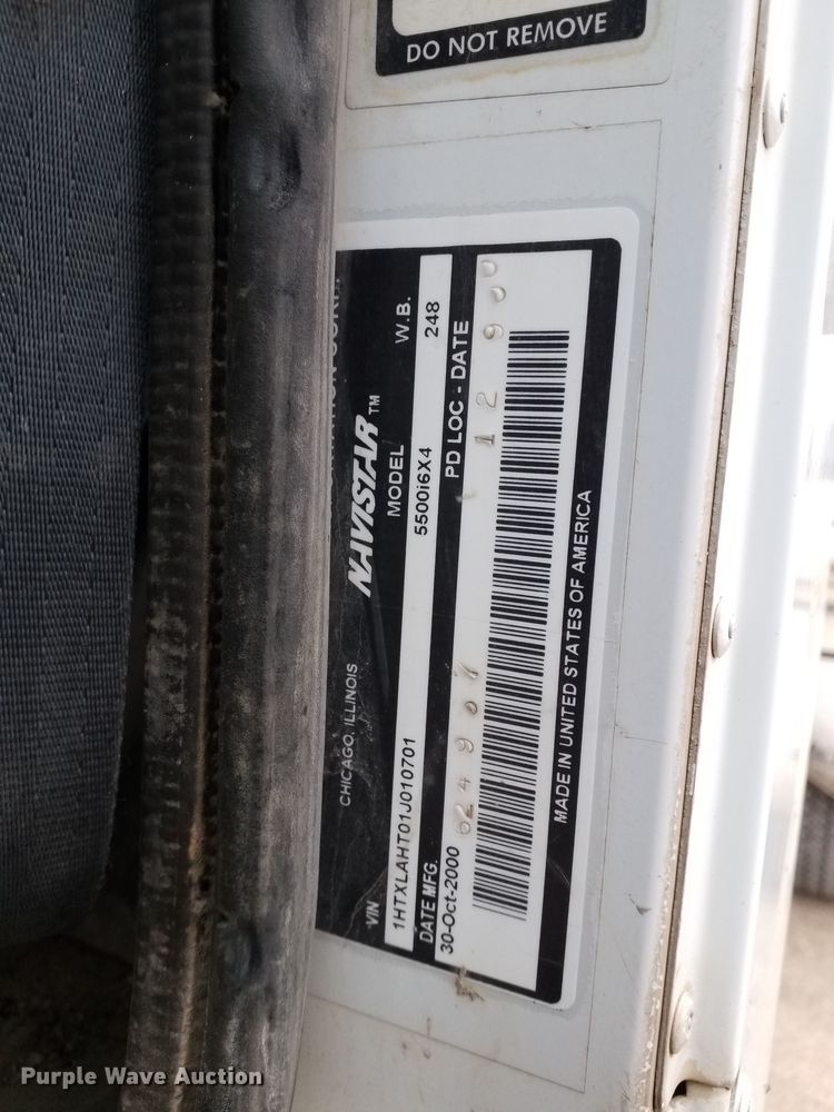 image for item OH9464 2001 International 5500i ready mix truck