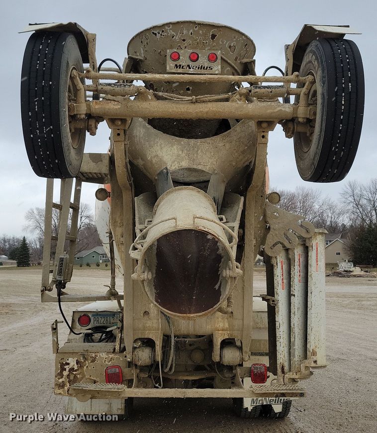 image for item OH9465 2004 International 5500i ready mix truck