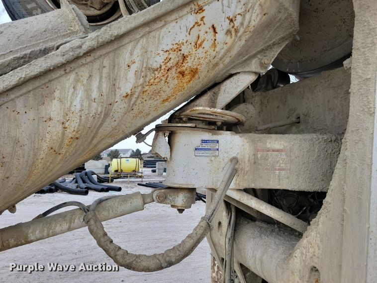 image for item OH9465 2004 International 5500i ready mix truck