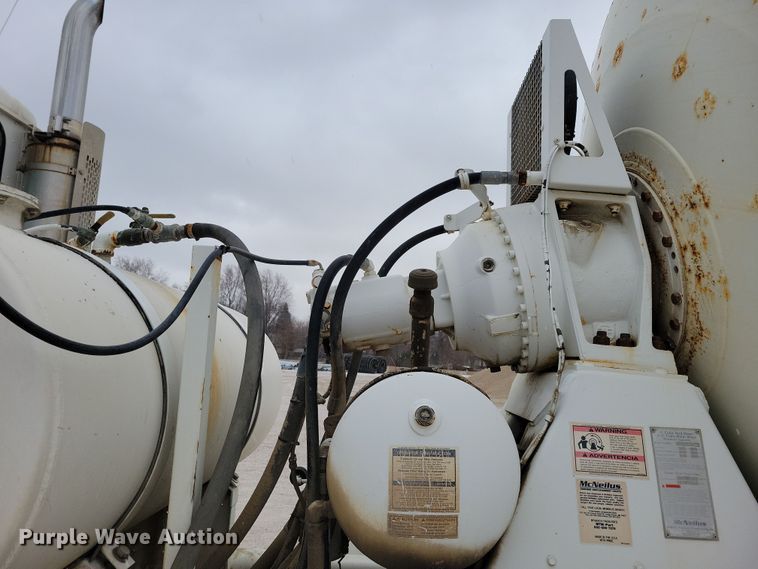 image for item OH9465 2004 International 5500i ready mix truck