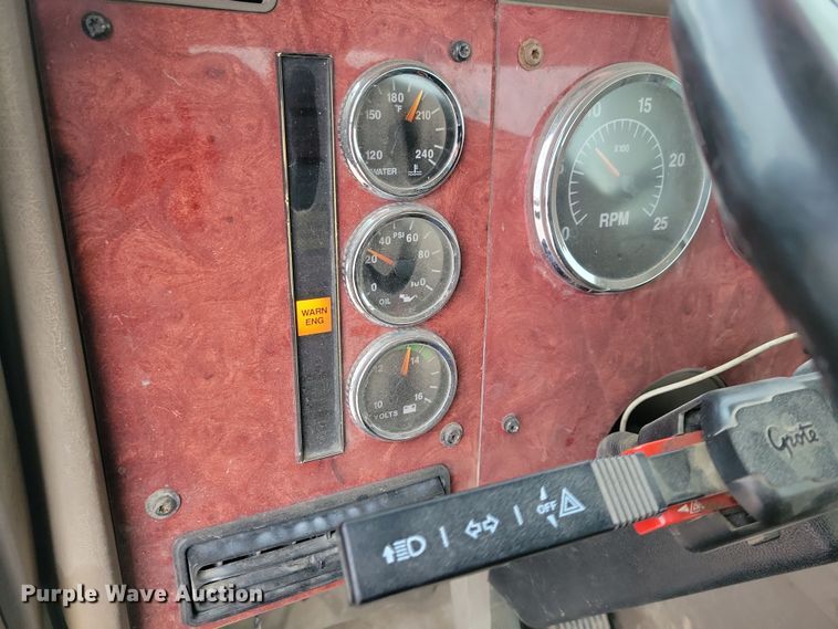 image for item OH9465 2004 International 5500i ready mix truck