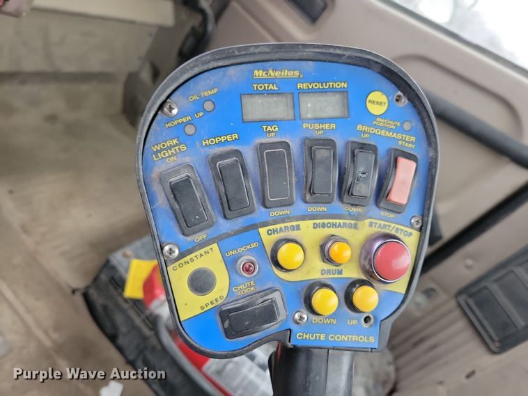 image for item OH9465 2004 International 5500i ready mix truck