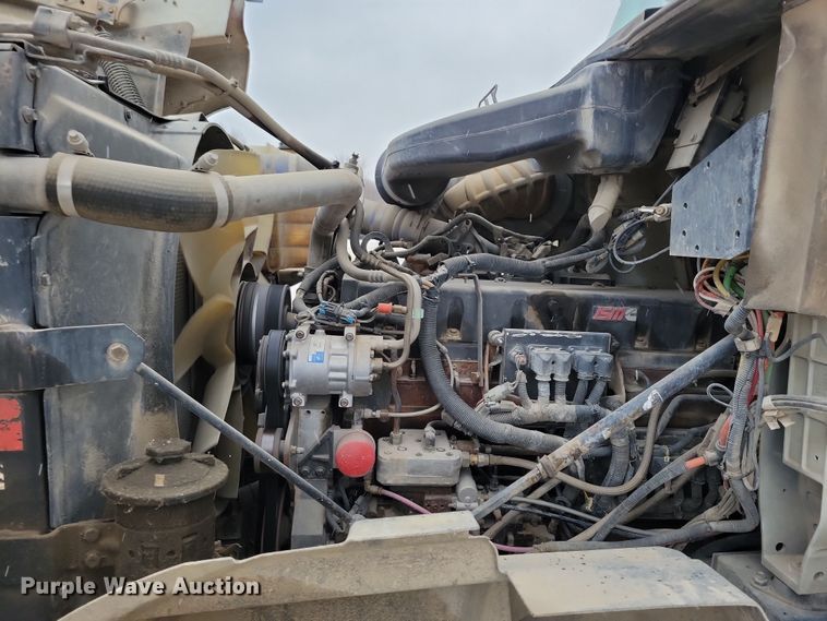 image for item OH9465 2004 International 5500i ready mix truck