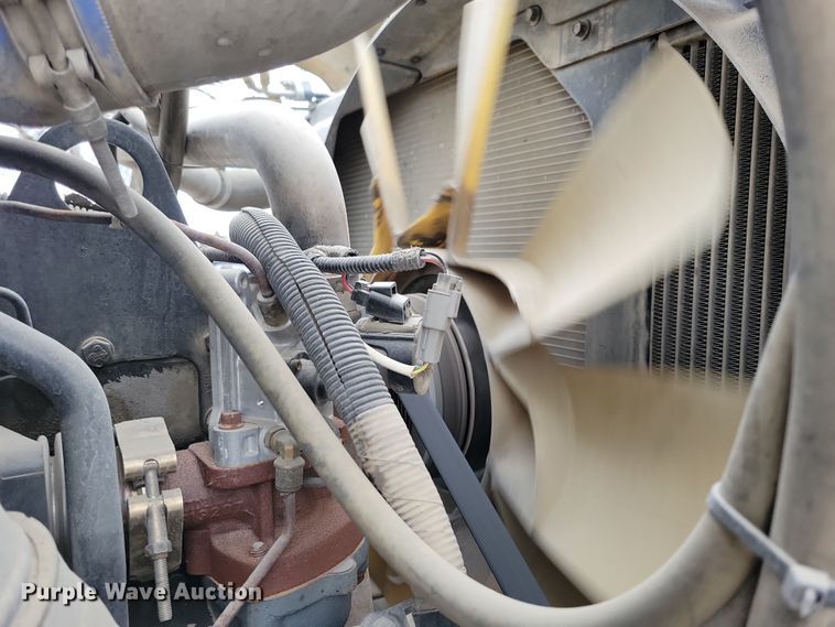 image for item OH9465 2004 International 5500i ready mix truck