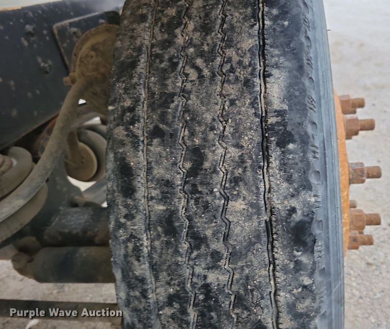 image for item OH9465 2004 International 5500i ready mix truck