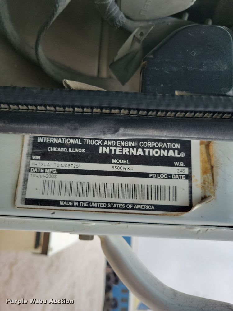 image for item OH9465 2004 International 5500i ready mix truck