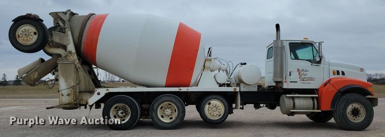 image for item OH9466 2002 Sterling L9500  ready mix truck