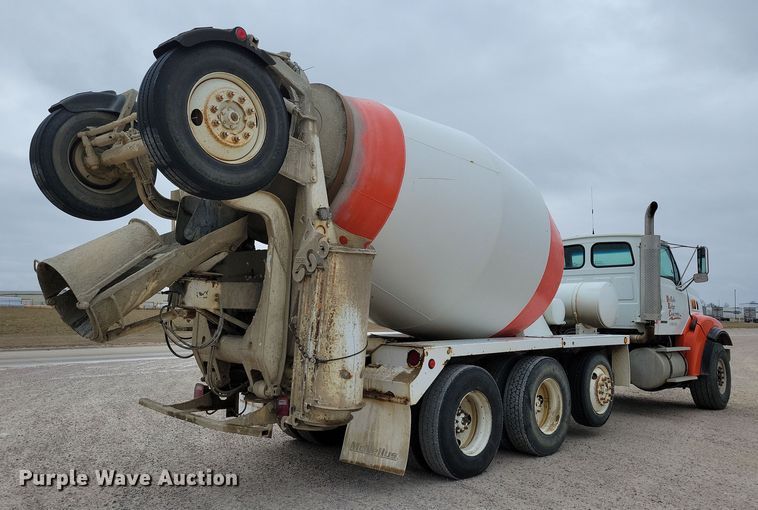 image for item OH9466 2002 Sterling L9500  ready mix truck