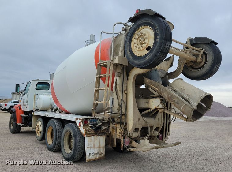 image for item OH9466 2002 Sterling L9500  ready mix truck