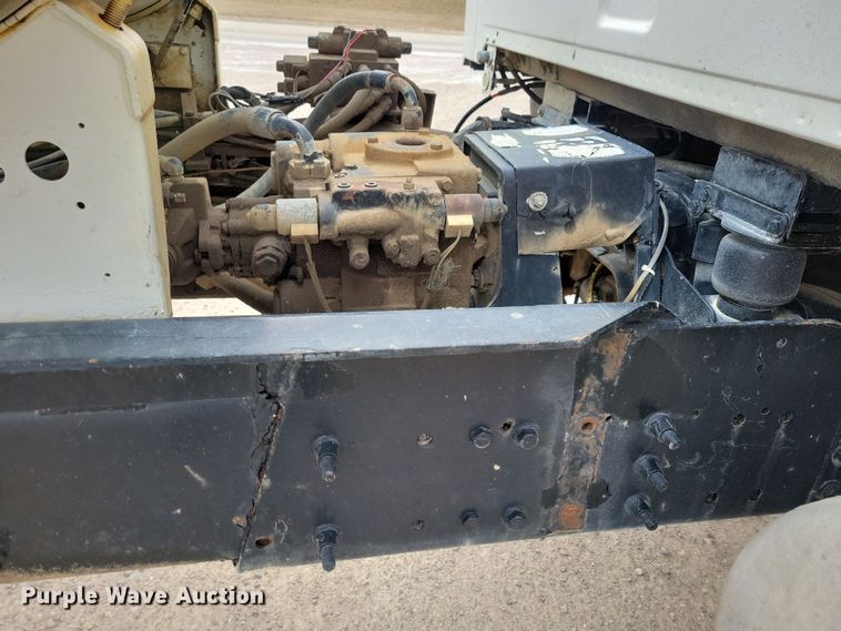 image for item OH9466 2002 Sterling L9500  ready mix truck