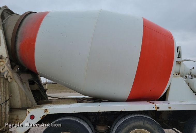 image for item OH9466 2002 Sterling L9500  ready mix truck