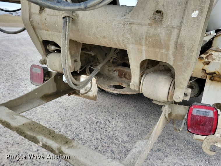 image for item OH9466 2002 Sterling L9500  ready mix truck