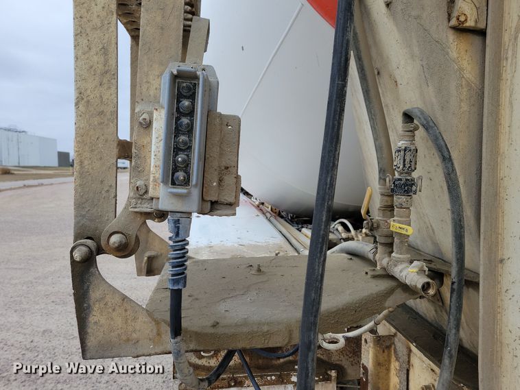 image for item OH9466 2002 Sterling L9500  ready mix truck