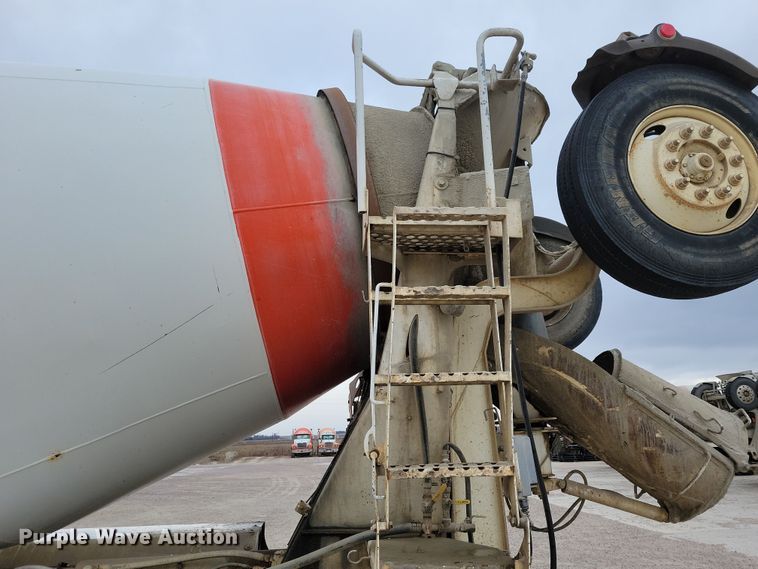 image for item OH9466 2002 Sterling L9500  ready mix truck