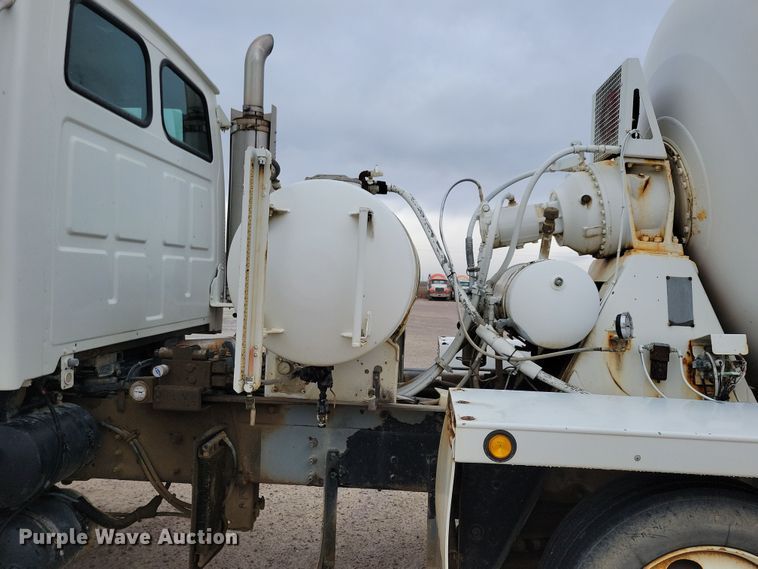 image for item OH9466 2002 Sterling L9500  ready mix truck