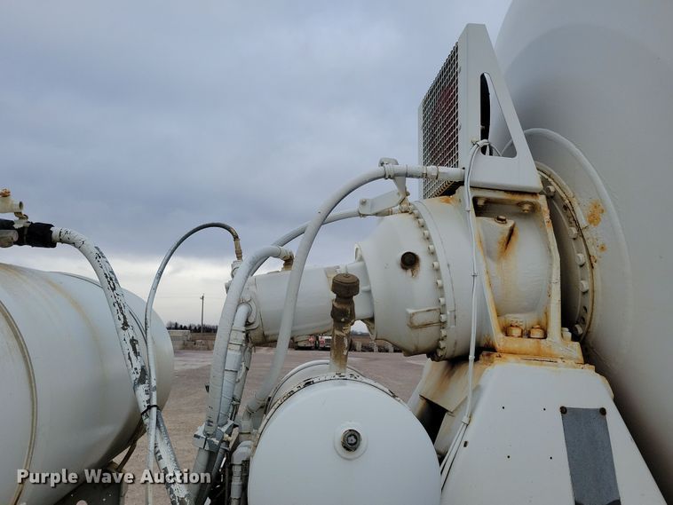 image for item OH9466 2002 Sterling L9500  ready mix truck