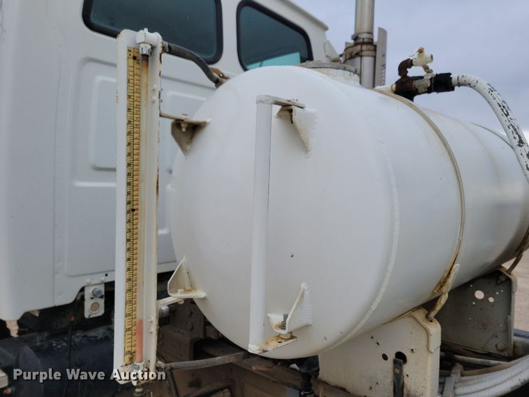 image for item OH9466 2002 Sterling L9500  ready mix truck