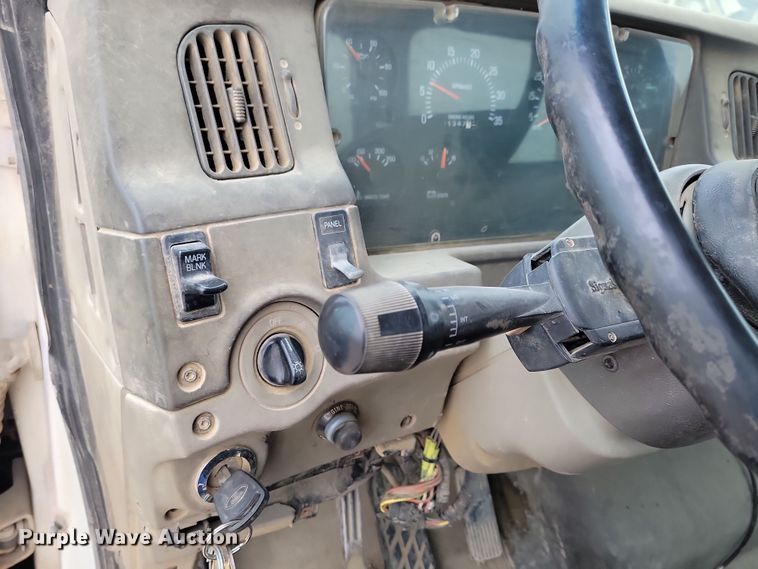 image for item OH9466 2002 Sterling L9500  ready mix truck