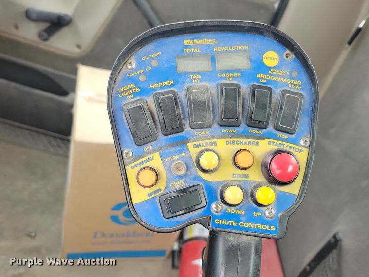 image for item OH9466 2002 Sterling L9500  ready mix truck