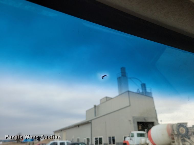 image for item OH9466 2002 Sterling L9500  ready mix truck