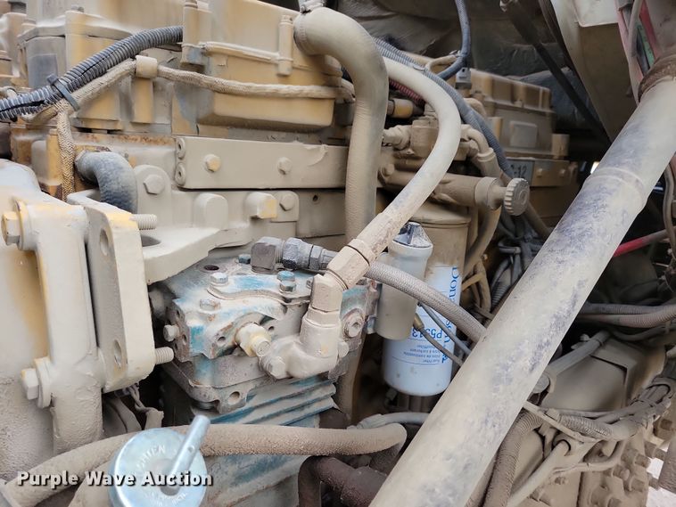 image for item OH9466 2002 Sterling L9500  ready mix truck