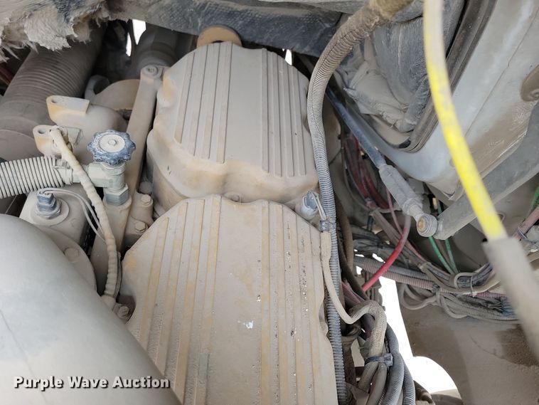 image for item OH9466 2002 Sterling L9500  ready mix truck