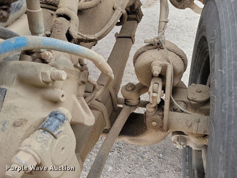 image for item OH9466 2002 Sterling L9500  ready mix truck