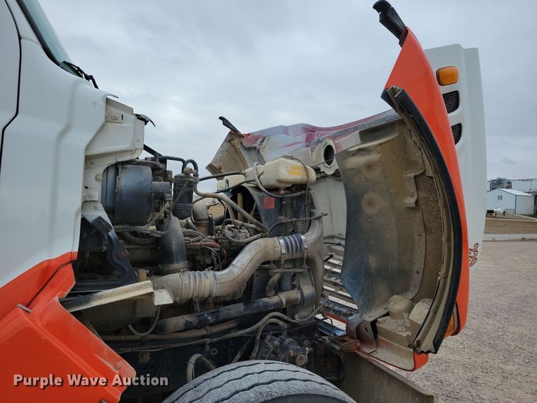 image for item OH9466 2002 Sterling L9500  ready mix truck