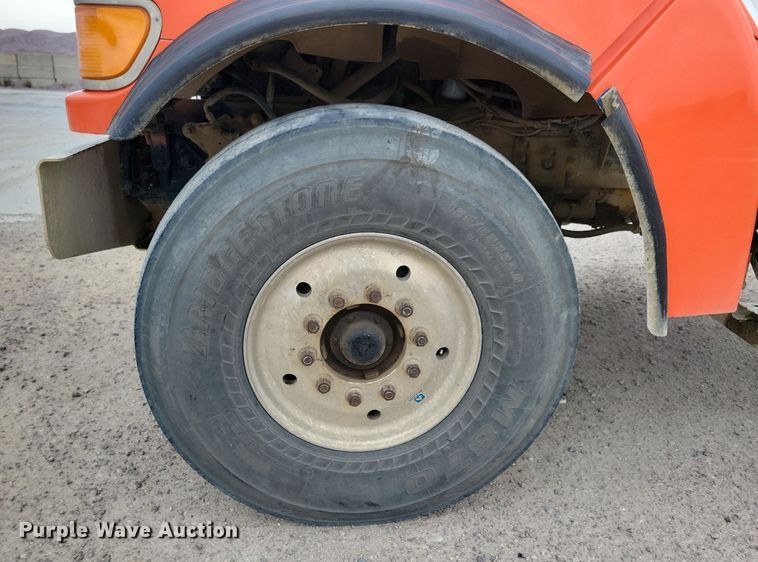 image for item OH9466 2002 Sterling L9500  ready mix truck