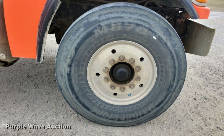 image for item OH9466 2002 Sterling L9500  ready mix truck