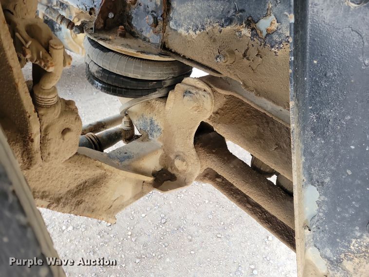 image for item OH9466 2002 Sterling L9500  ready mix truck