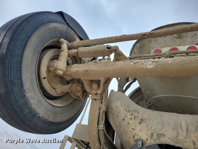 image for item OH9466 2002 Sterling L9500  ready mix truck