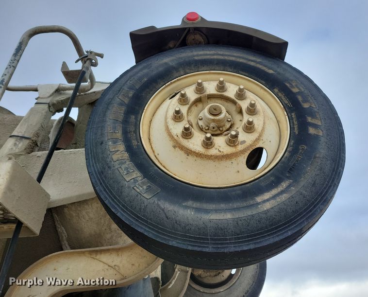 image for item OH9466 2002 Sterling L9500  ready mix truck