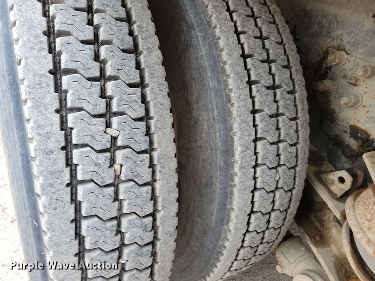 image for item OH9466 2002 Sterling L9500  ready mix truck