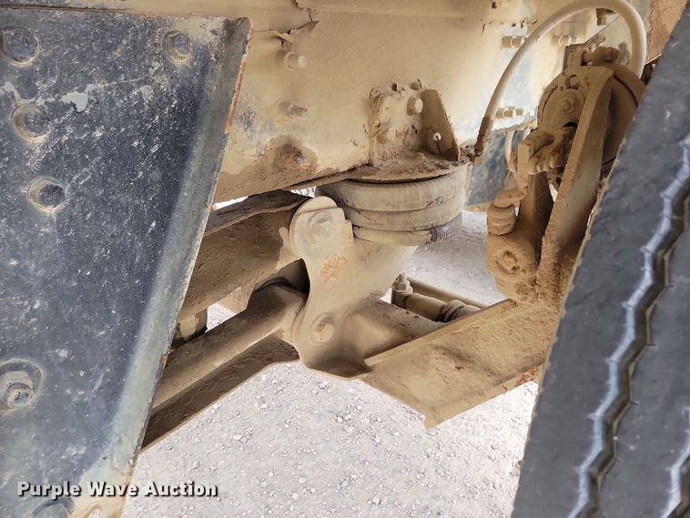 image for item OH9466 2002 Sterling L9500  ready mix truck