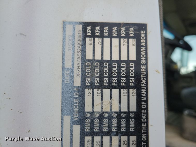 image for item OH9466 2002 Sterling L9500  ready mix truck