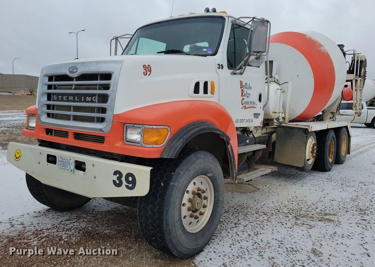 image for item OH9467 2007 Sterling LT9500 ready mix truck