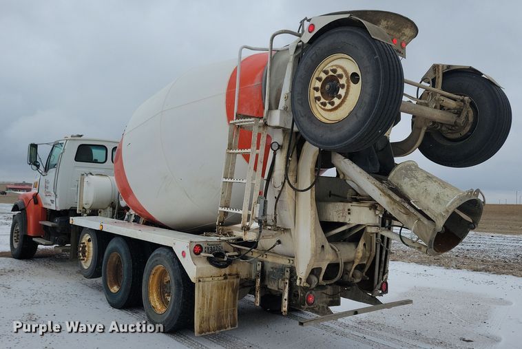 image for item OH9467 2007 Sterling LT9500 ready mix truck