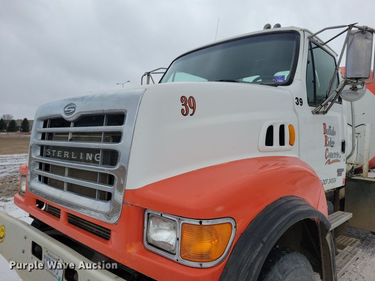 image for item OH9467 2007 Sterling LT9500 ready mix truck